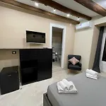 Tommy\'S Rooms